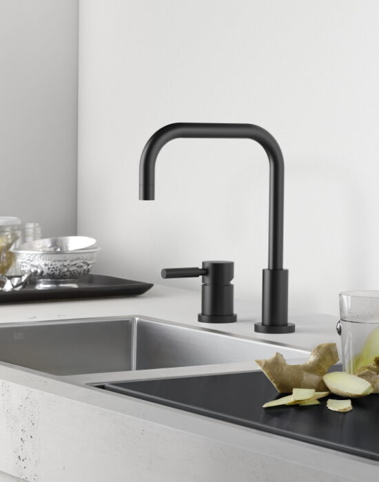 Dornbracht-luxury-bathroom-faucets-meta-02-Ultra-black matte
